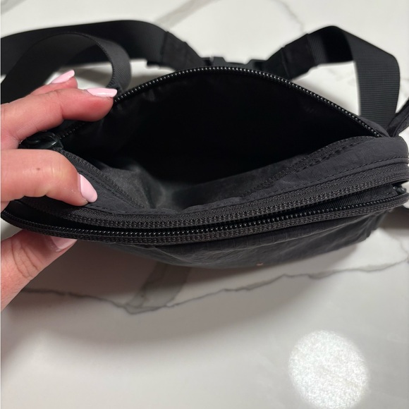 lululemon athletica Black Men's Crossbody Bag - Picture 3 of 3